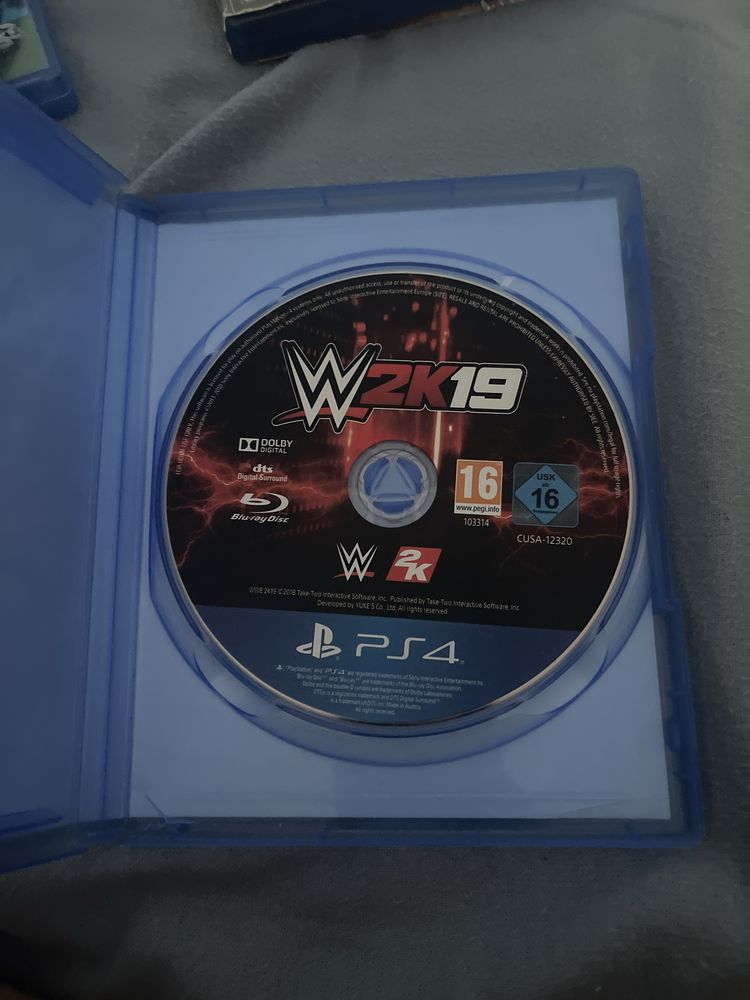 Продавам 4 игри за ps4