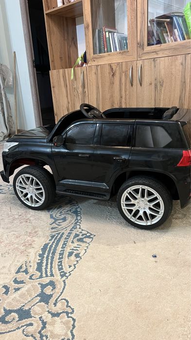 Электромобиль Lexus LX-570 для детей