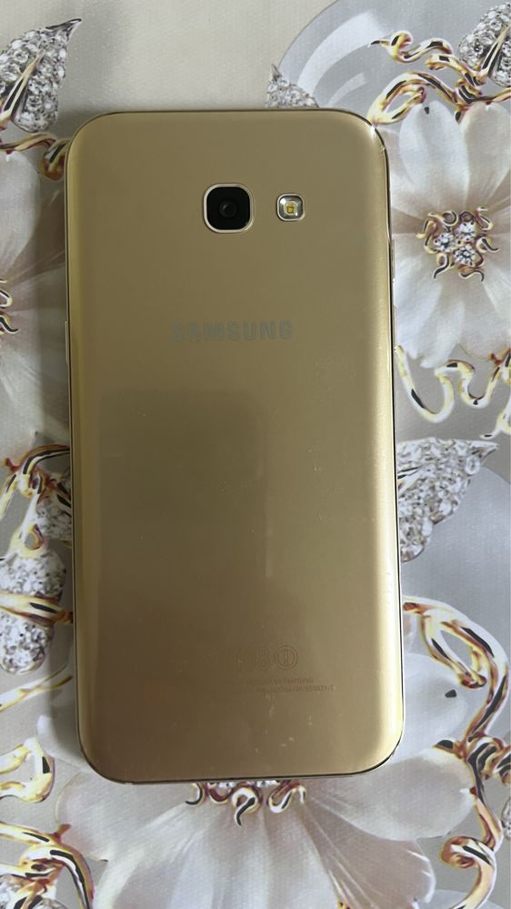 Смартфон Samsung Galaxy A5 (2017) Gold