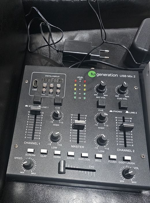 Vonyx VMM-K402 +Mixer DJ cu 2 canale, player USB și efecte speciale
