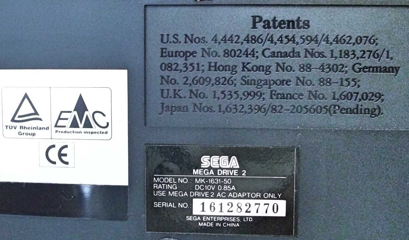 Конзола SEGA Mega Drive II  16-bit оригинал  комплект с  игри