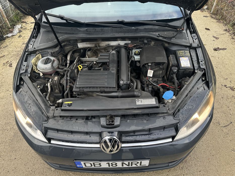 Volkswagen Golf 7 2013 1.2 TSI usor avariat / lovit / avariate