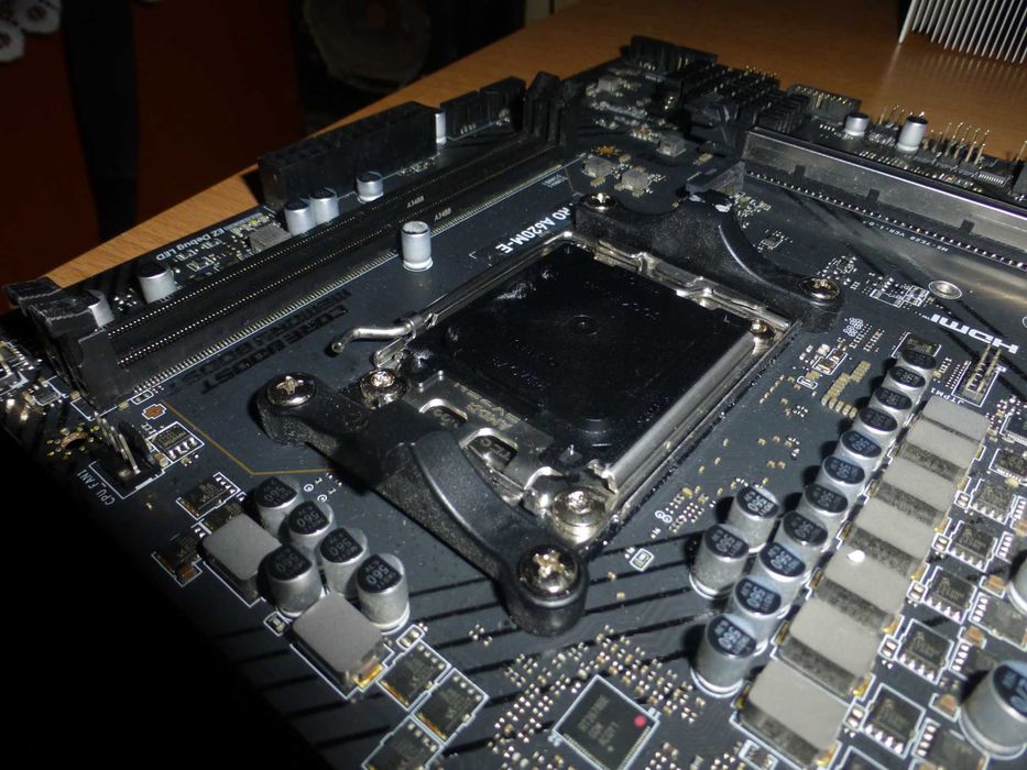 комплект MSI A620M-E PRO + Ryzen 7600  +16GB DDR5 5600mhz и охладител