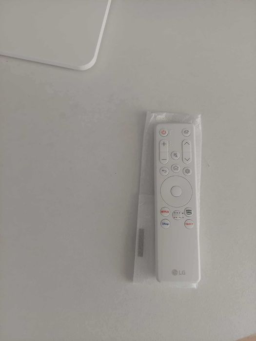 27 инча LG Smart Monitor Full HD IPS