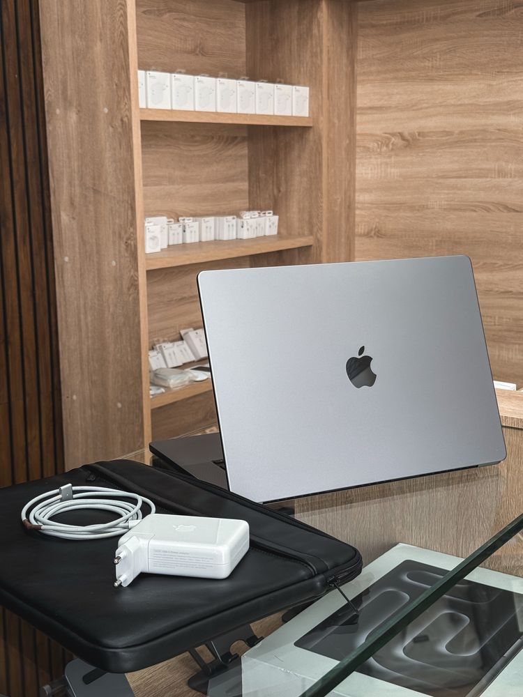 MacBook Pro M1 Pro 16inch 16/512GB