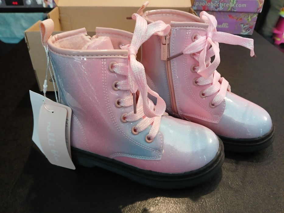 Нови с етикет боти 28 номер