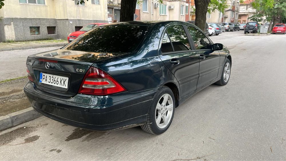 Mercedes C200 CDI 122кс. 2004г СПЕШНО!!!