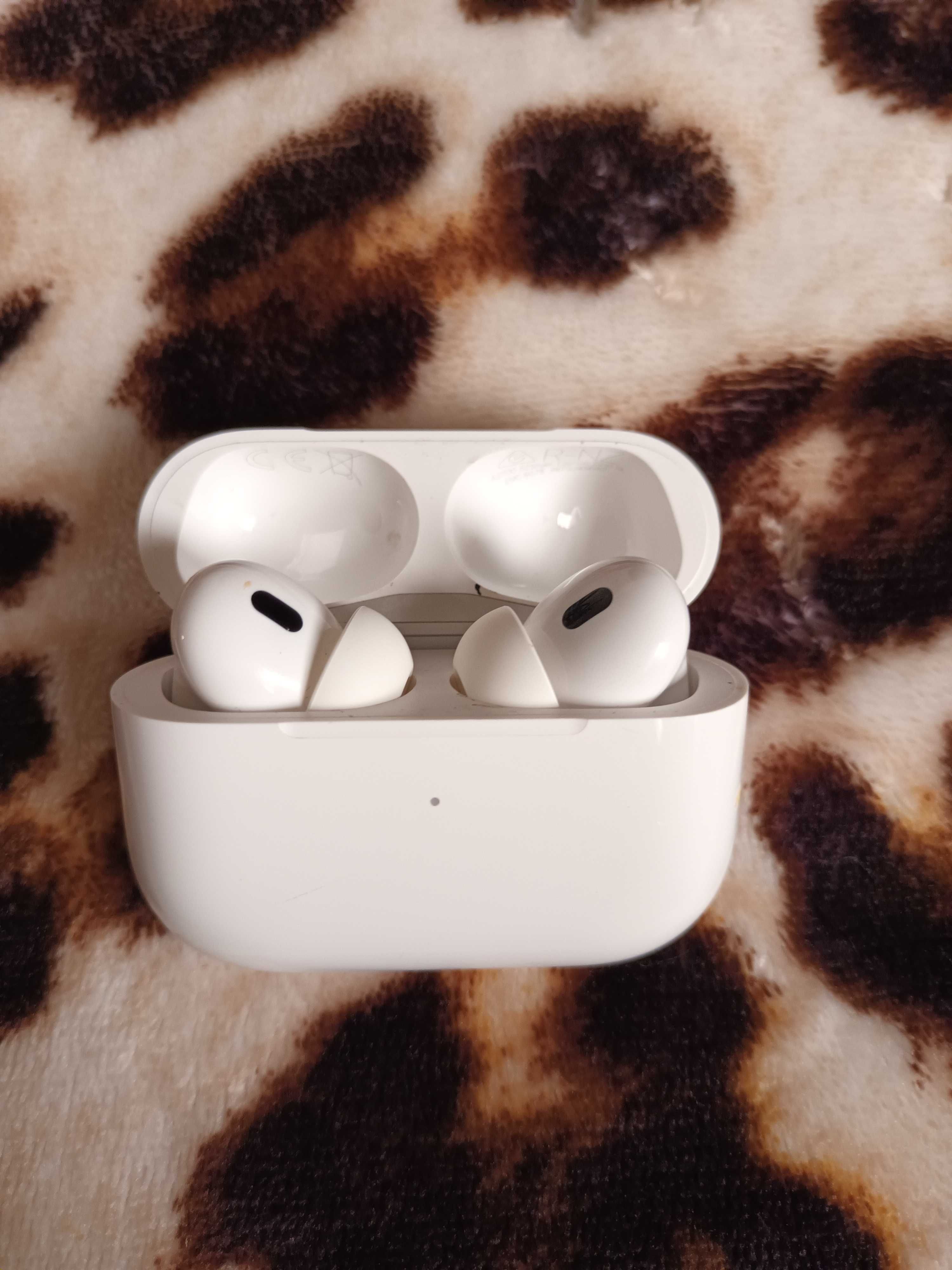 Casti airpods pro 3 model a2700 emc 8075 iphone