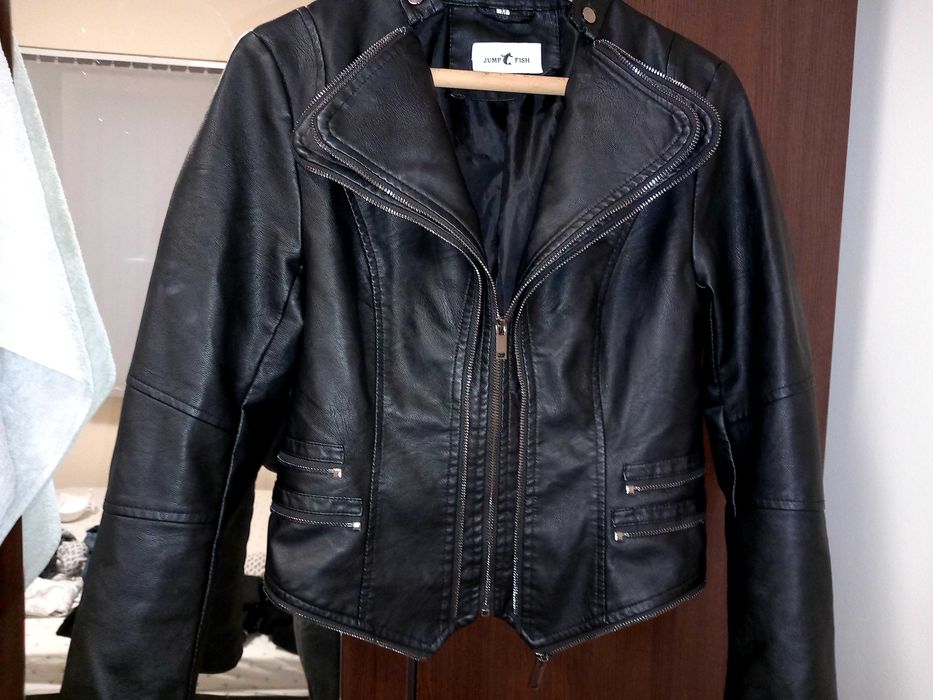 Продавам Кожено яке,обличано 2 пъти