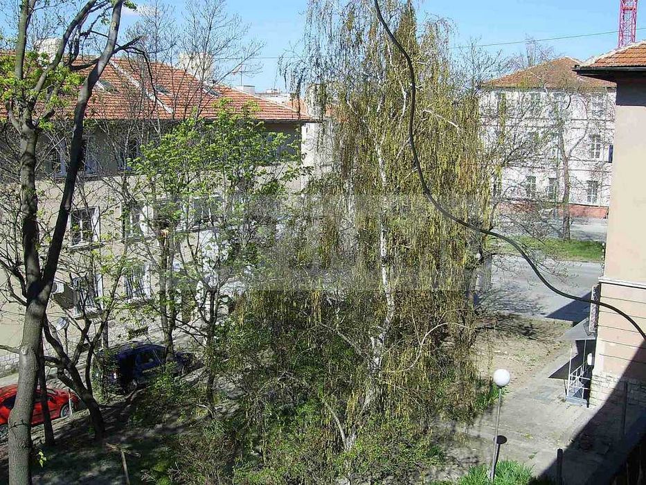 Тристаен апартамент под наем в района на Чаталджа