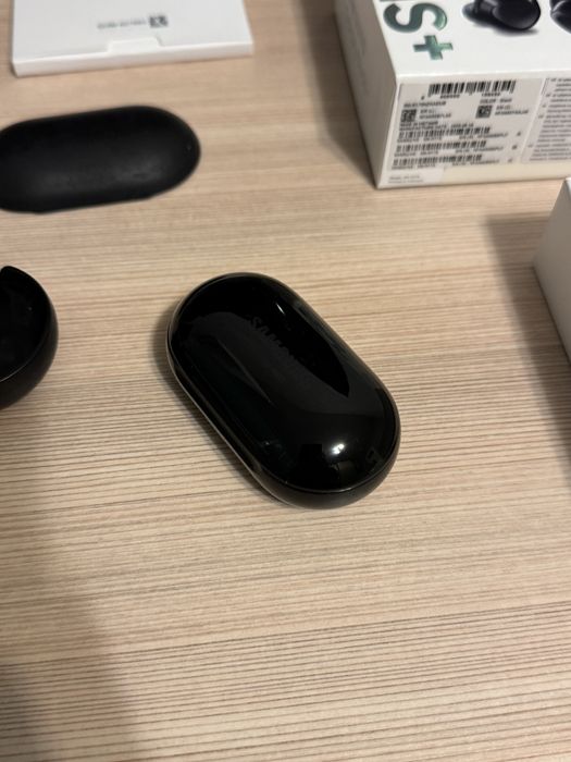 Безжични слушалки samsung buds