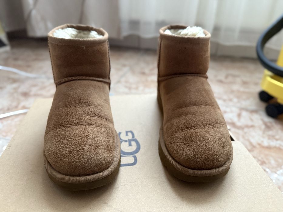 Cizme Ugg culoarea maro