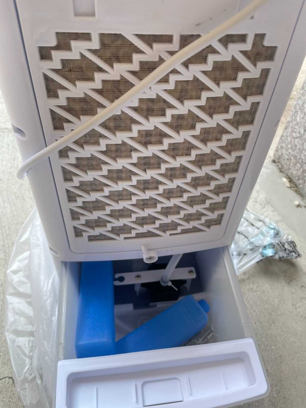 НОВ Мобилен Климатик, Охладител, Преносим, с Филтър и ЛЕД, 80W, 4L