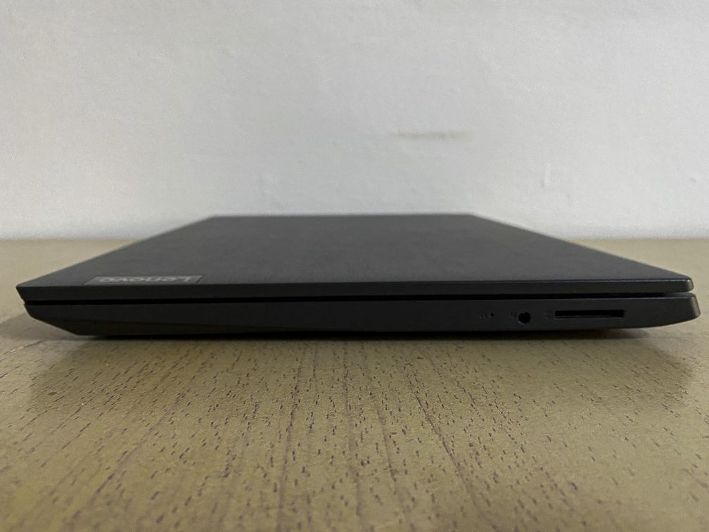 Продам Ноутбук Lenovo V14-ADA 82C6S03900 серый