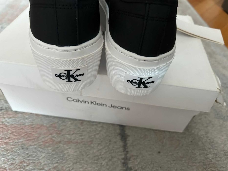 Calvin Klein Cupsole Flatform Laceup 38