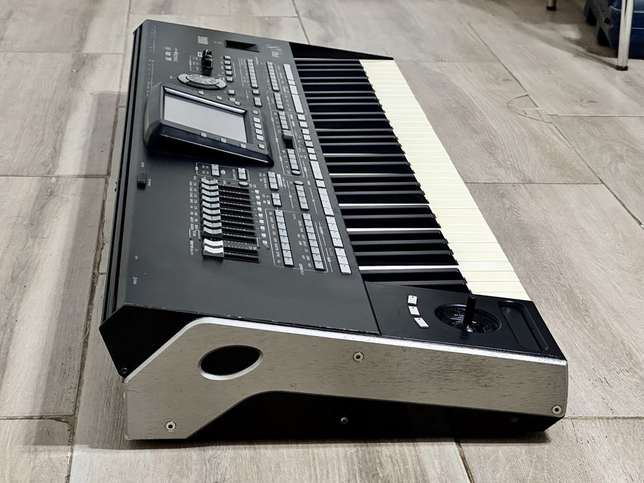 Продавам Korg Pa3X
