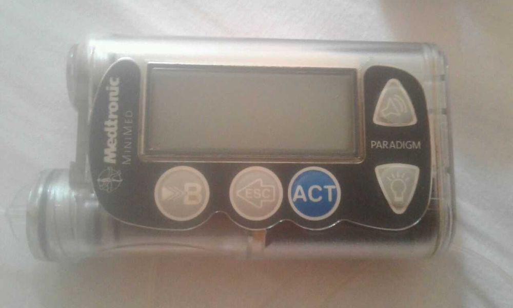 MiniMed Paradigm® 715 Insulin Pump | Инсулинова помпа