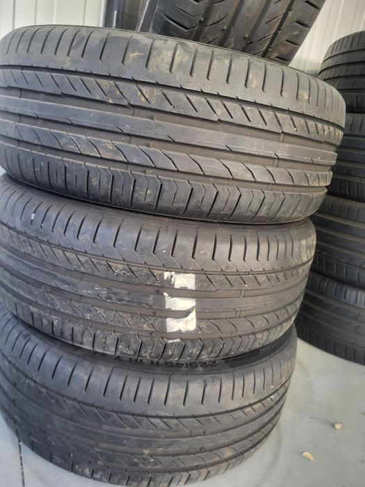 4 бр летни 225/45/18 Continental Runflatt