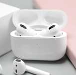 AirPods наушники.