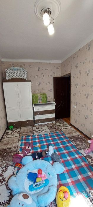 3 xonali Chilonzor 11kv da 77seryali kvartra sotiladi