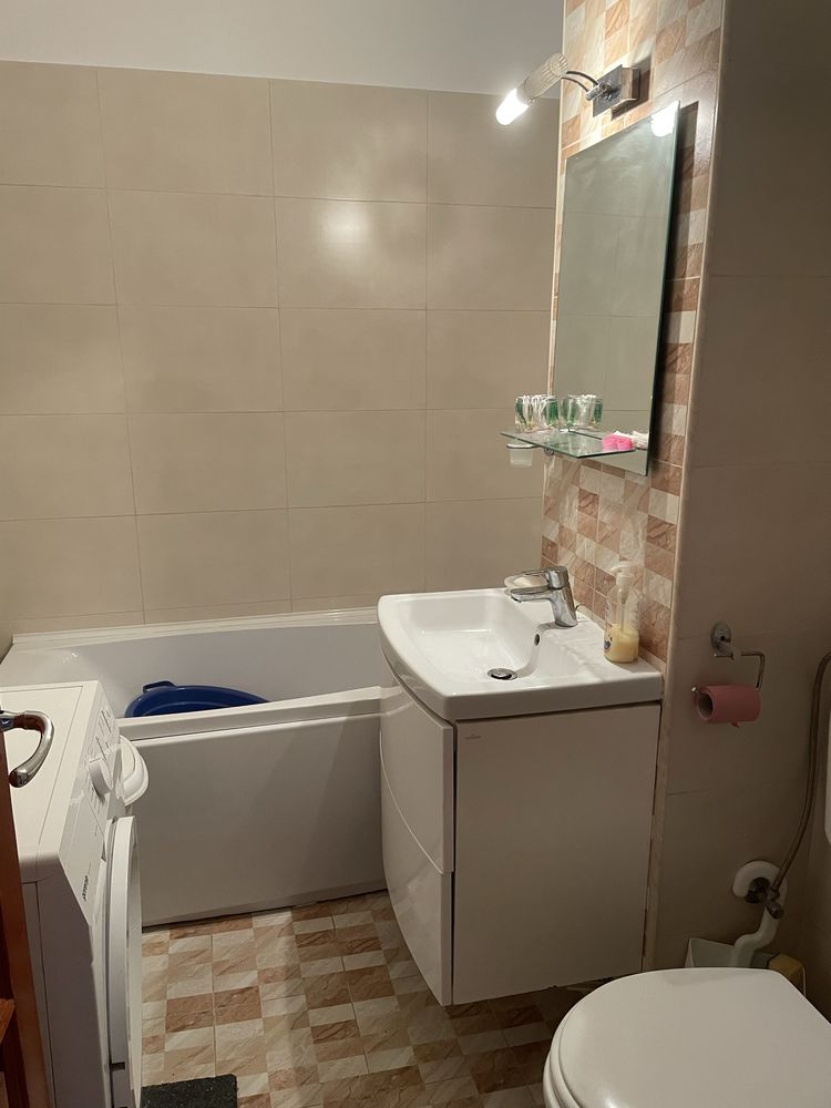 Apartament 3 camere decomandat Zona Bucovina, langa Giovana.