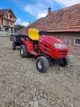 Tractoras cu remorcuta