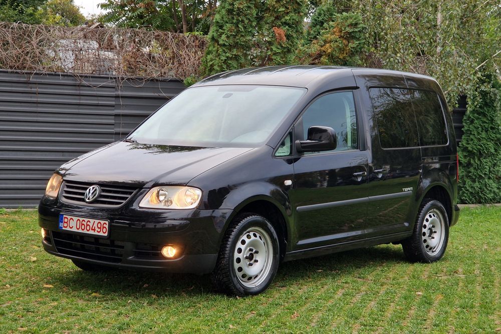 VW Caddy LIFE * 2.0 diesel * model TEAM * dotări TOP * CarVertical