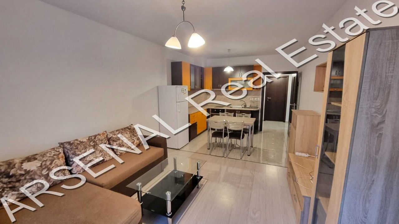 Дава се под наем Тристаен апартамент в София, Център - 105 кв.м за 600 € - Снимка #1