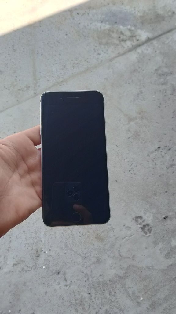 IPhone 7+ holati idial