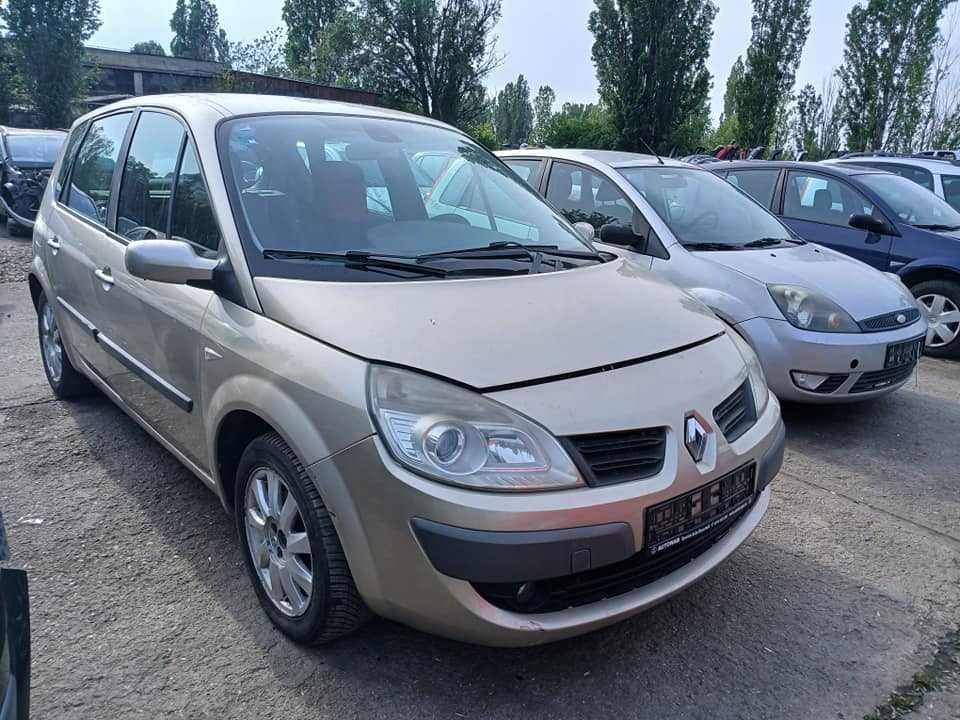 Dezmembrez Renault Scenic 1.5 D DIN 2007