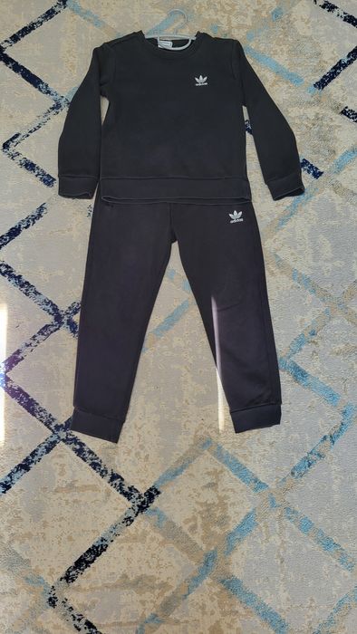 Продам спортивный костюм (унисекс)