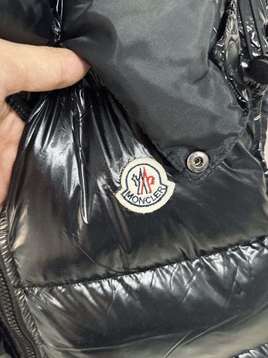 Moncler елек с качулка