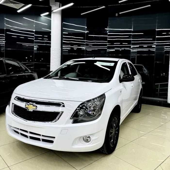 Chevrolet Cobalt Midnight 2025