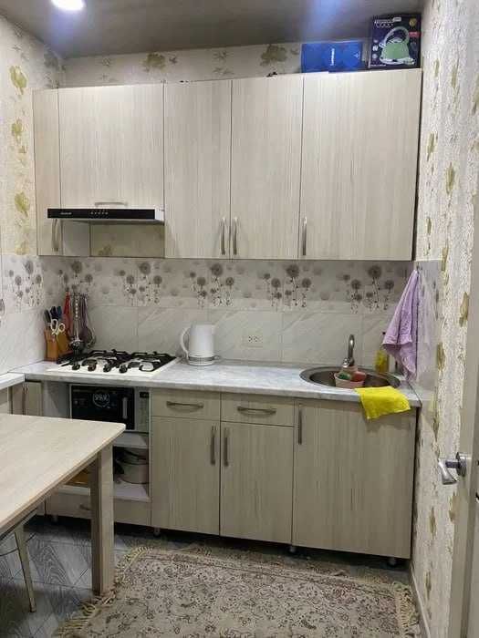 СРОЧНО !!! Продается квартира в Яшнабаде 2/3/4 (50 кв/м ) Авиасозлар 4