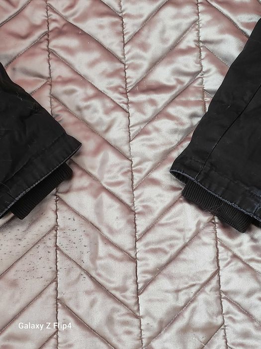 Яке G-star, размер S, нормални следи от употреба