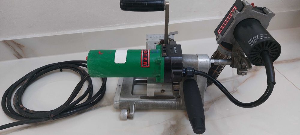 Robot de sudură suflanta Leister