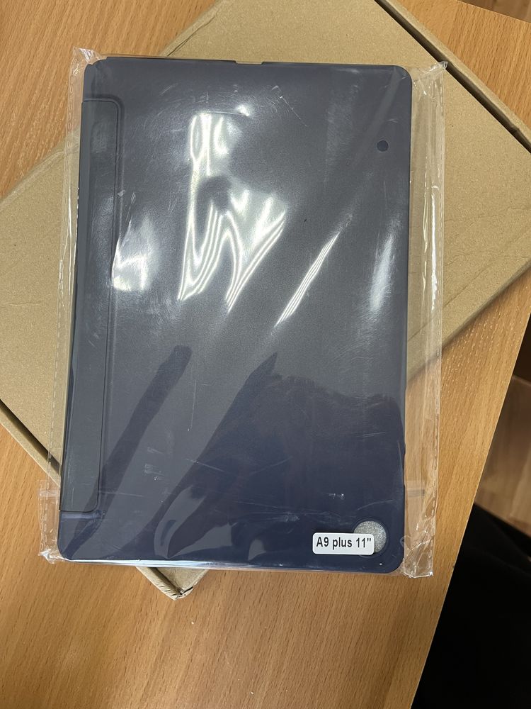 Продам чехол на Samsung Galaxy Tab A9 11 дюйм