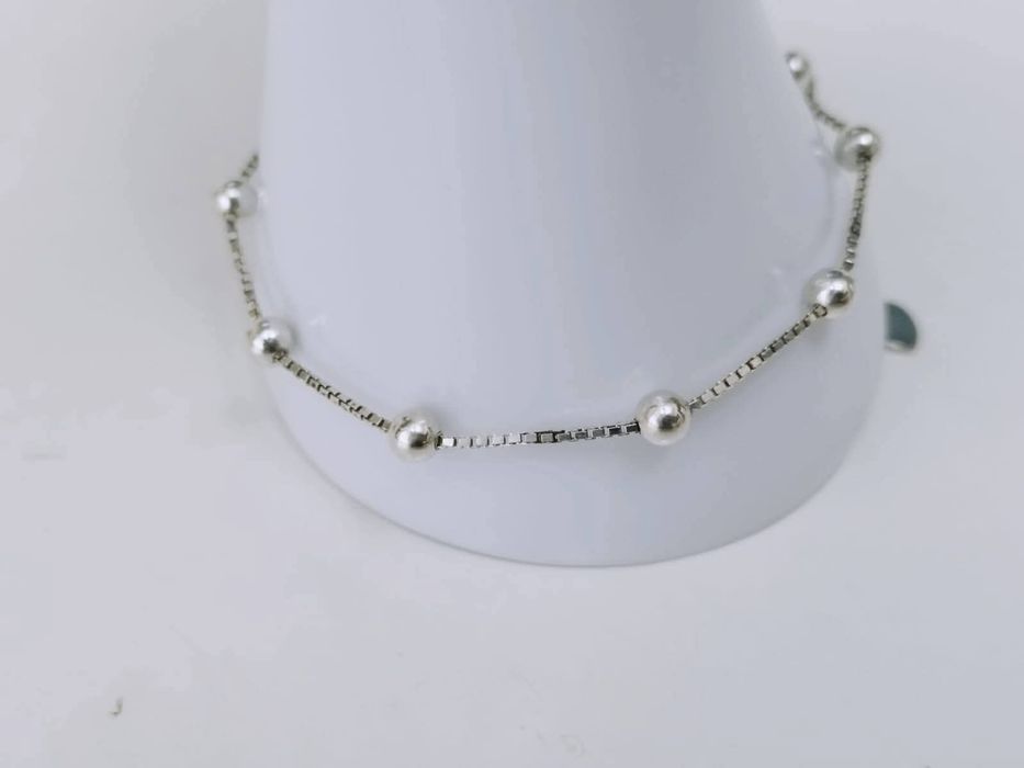 Veche bratara din argint de 925, model cu bilute