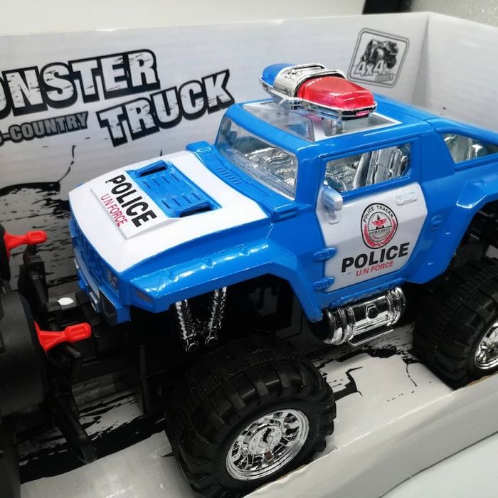 Полицейски джип с радиоуправление – 4x4 Monster Truck