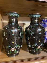 Две антикварные парные вазы КЛУАЗОНЕ, высота 23 см, цена за пару!