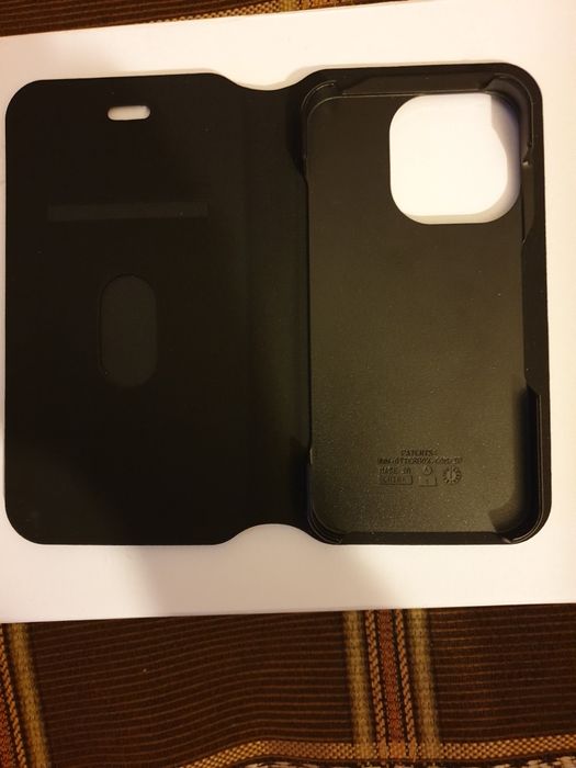 Iphone 13 pro case logic flip ca nouă!