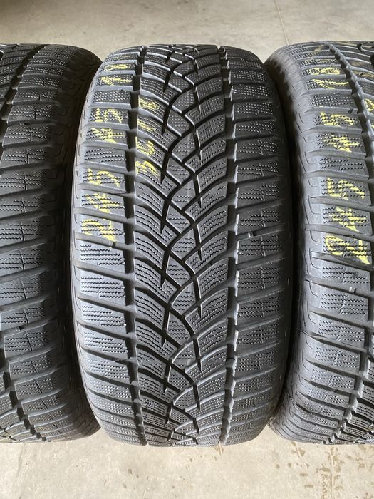 Anvelope iarna 245/45/18 Goodyear Ultra Grip Performance 245 45 18 R18