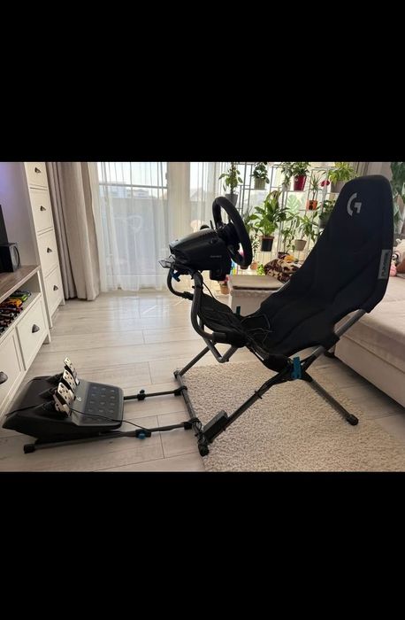 Set SimRacing LOGITECH | scaun, volan, pedale, schimbător viteze