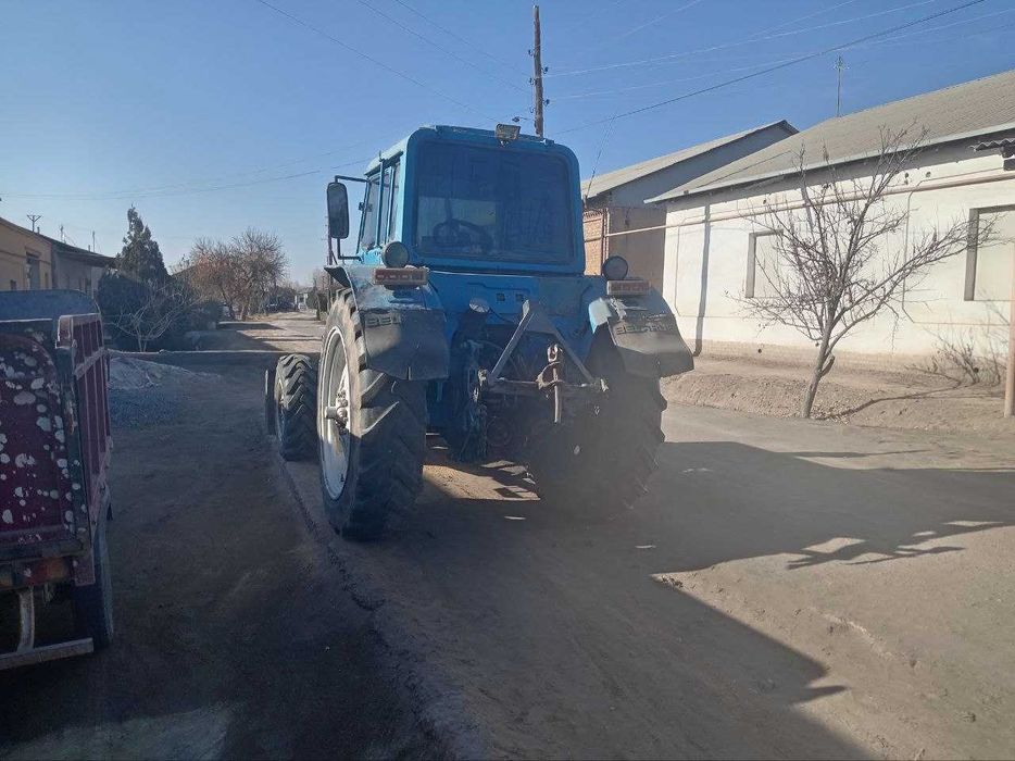 Traktor Belarus va lazer planer birgalikda sotiladi