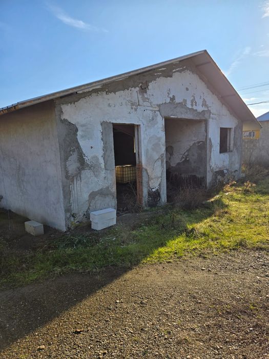 Grajd ,hală, clădire