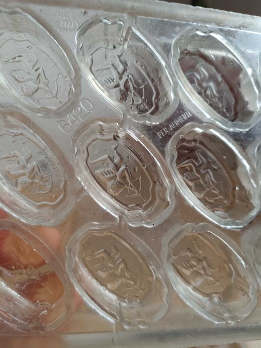 Forme profesionale praline,ciocolata fabricate in ITALIA