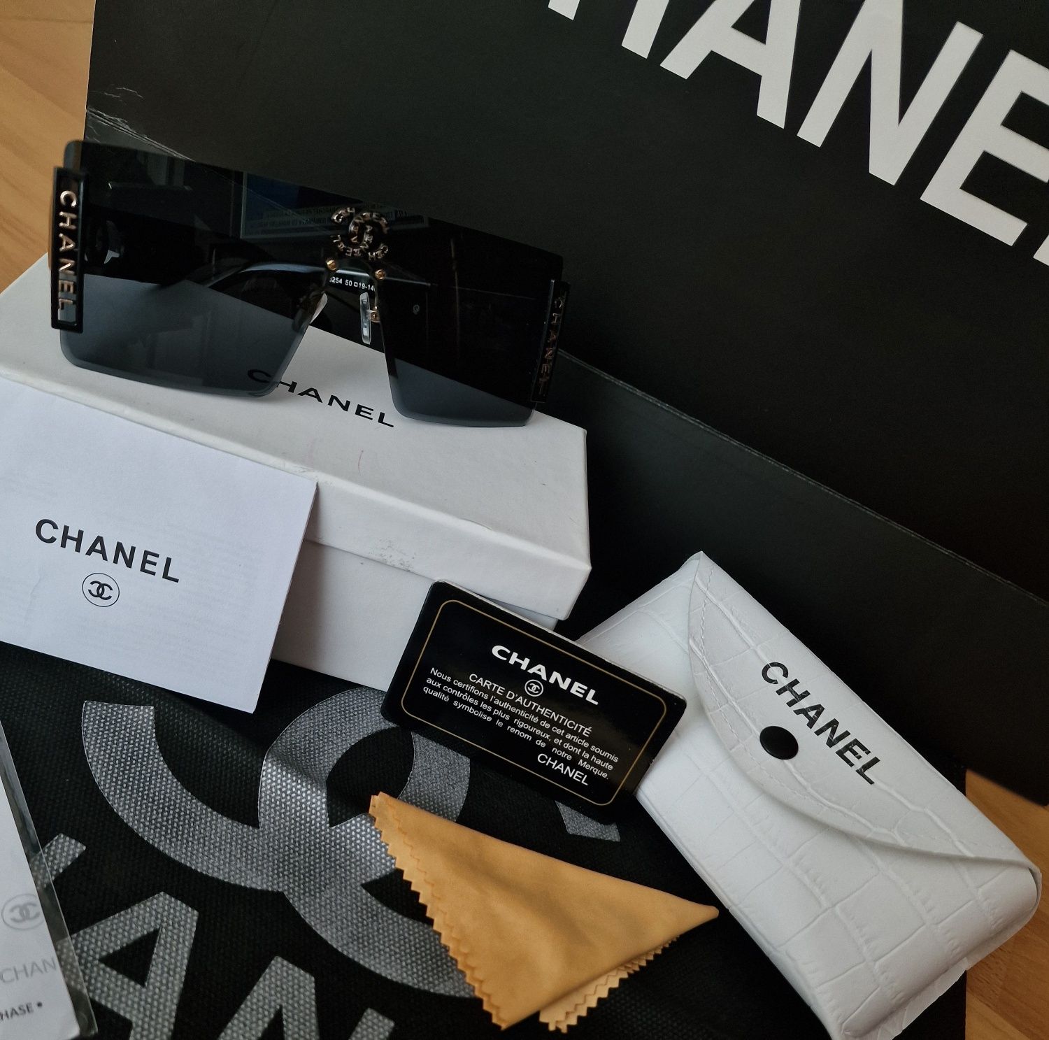 Ochelari de soare Chanel,Italia,cutie, lavetica,toc incluse