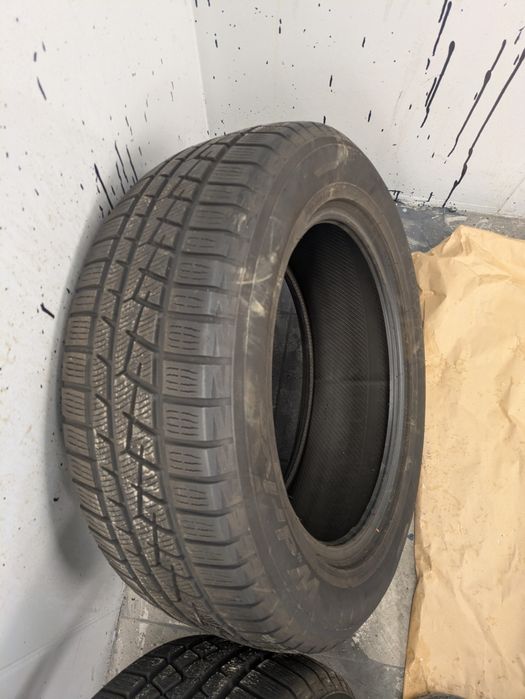 Set 4 anvelope iarna 235 60 R18 Yokohama