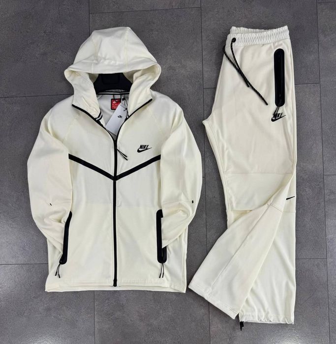 Мъжки екипи Nike Sportswear "Tech" в 5 цвята