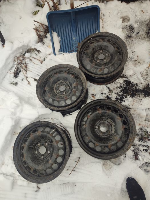 Продам диски на шевроле р16